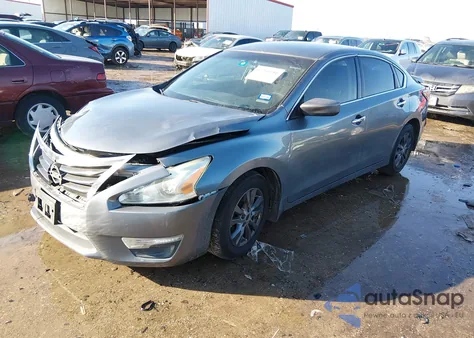 2015 Nissan Altima 2.5 S z USA, uszkodzony, nr VIN 1N4AL3AP8FC473621